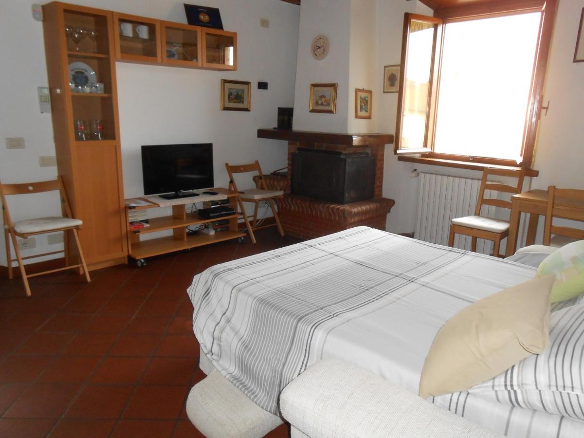 לוקה Casa Vacanze Orsi מראה חיצוני תמונה