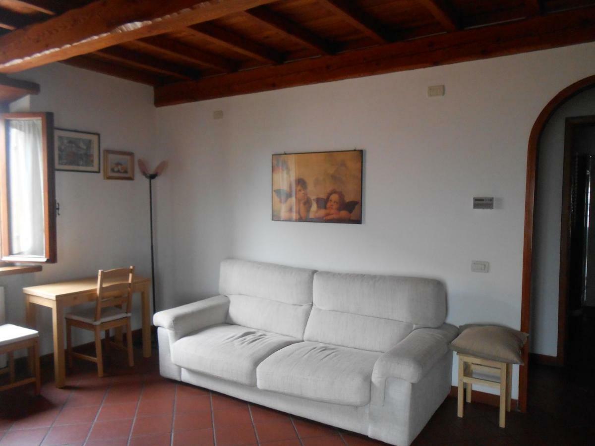 לוקה Casa Vacanze Orsi מראה חיצוני תמונה