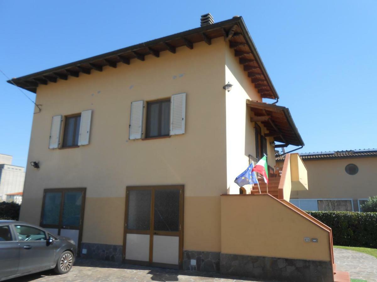 לוקה Casa Vacanze Orsi מראה חיצוני תמונה